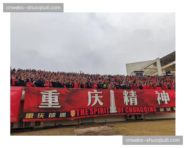 重庆足球1265天等待终结:铜梁龙升超背后的城市足球复兴 重庆足球1265天等待终结:铜梁龙升超背后的城市足球复兴